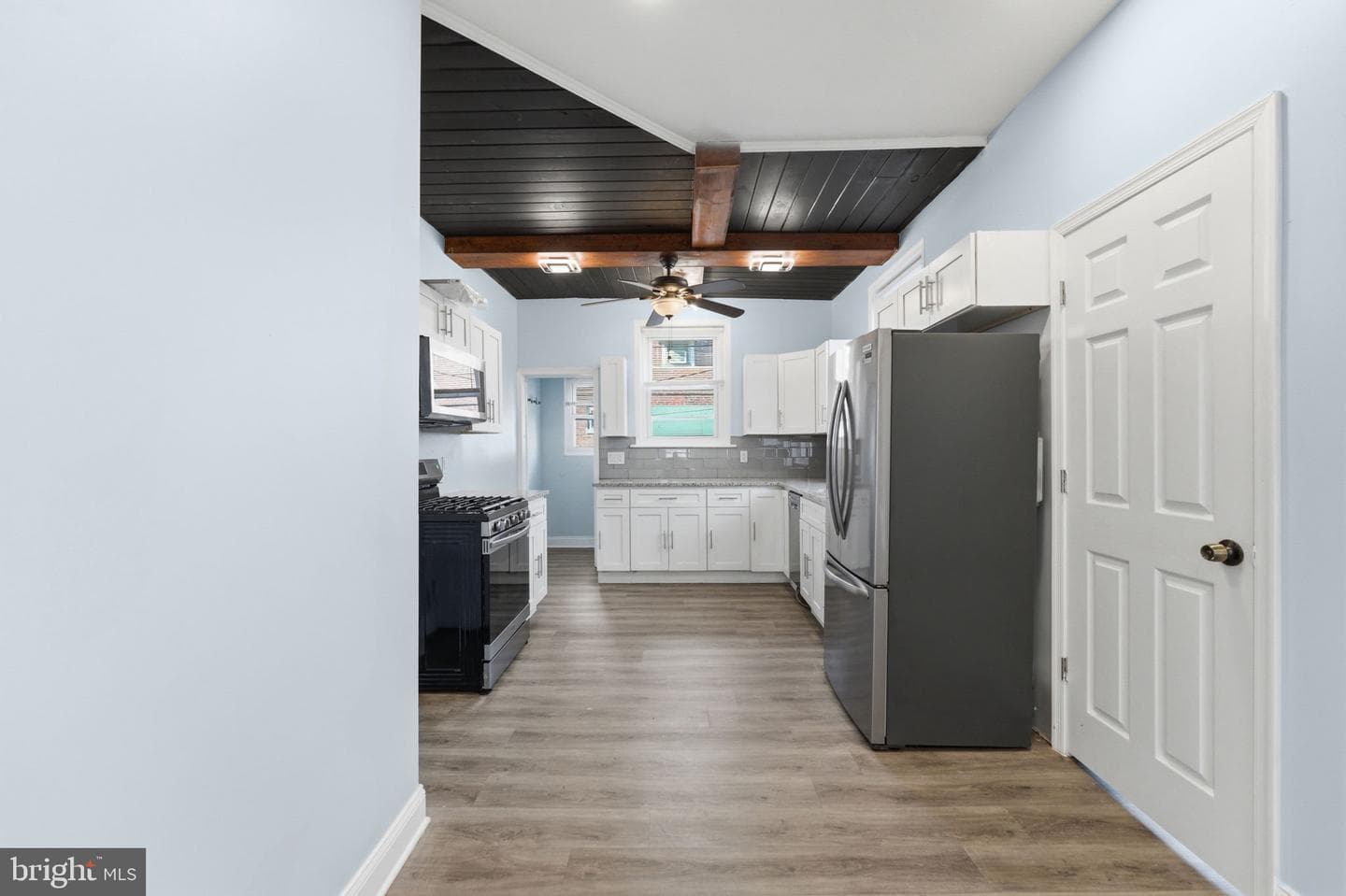 5635 Montrose Street photo 10