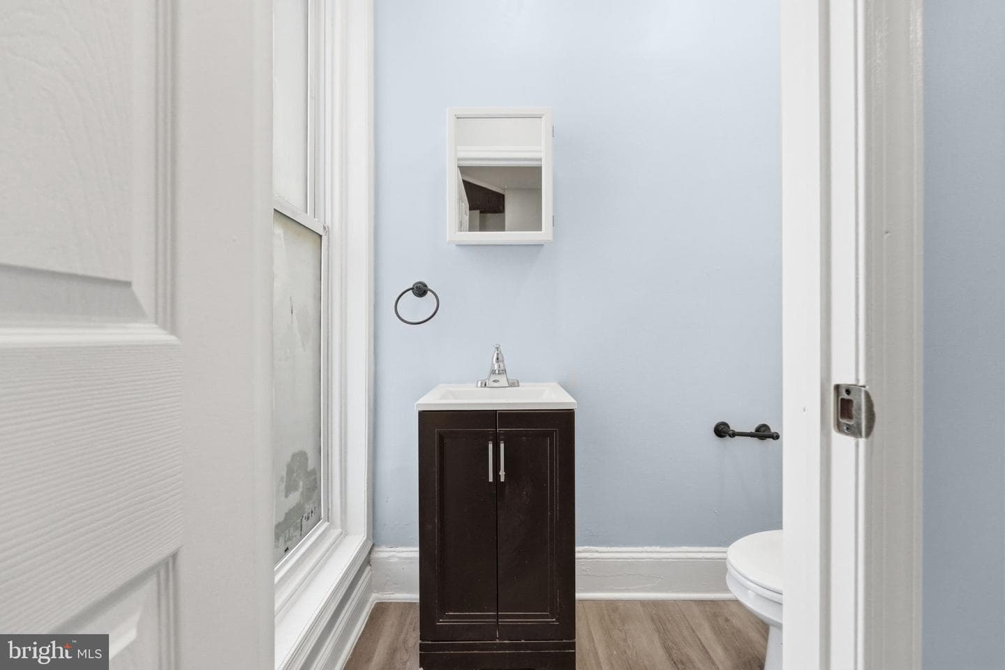 5635 Montrose Street photo 17