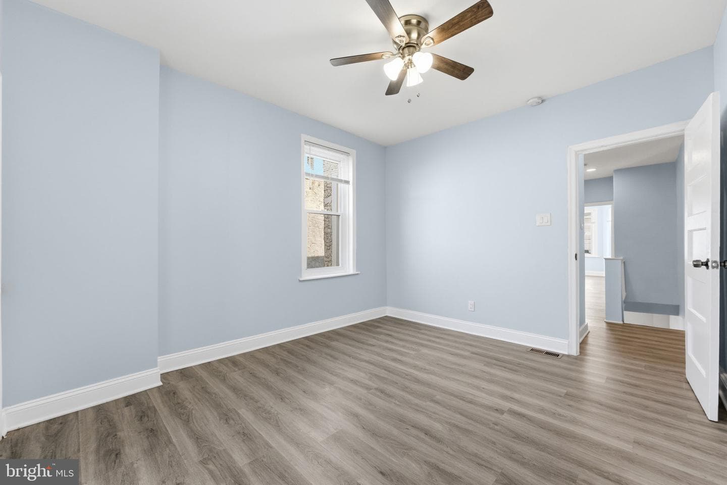 5635 Montrose Street photo 27