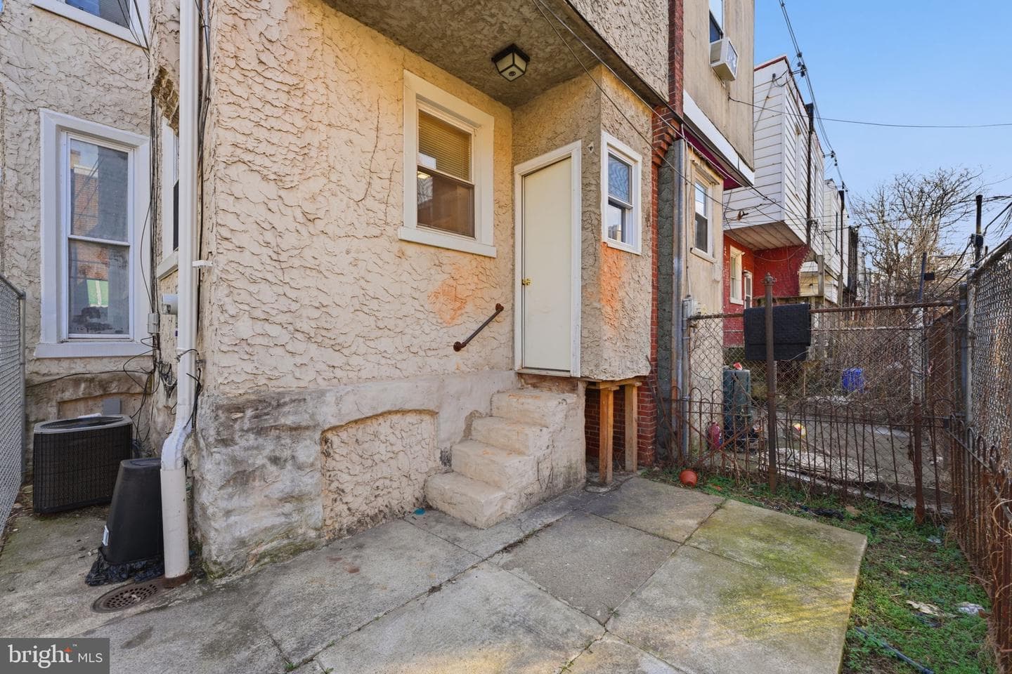 5635 Montrose Street photo 37