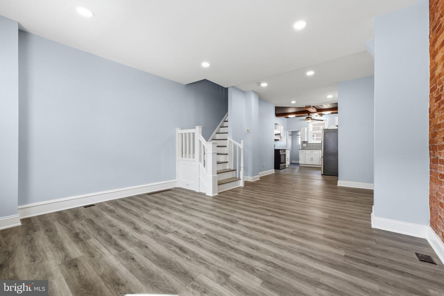 5635 Montrose Street photo 7