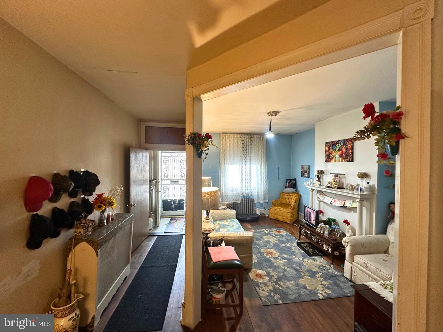 3038 W Lehigh Avenue photo 2