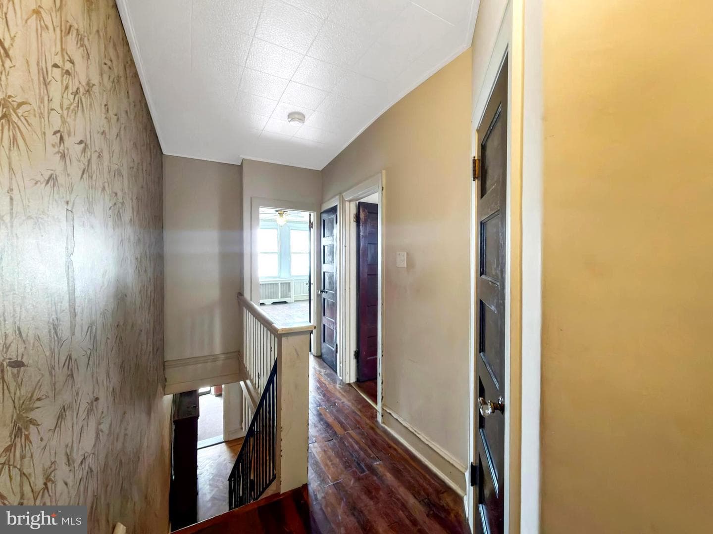 6144 Catharine Street photo 9