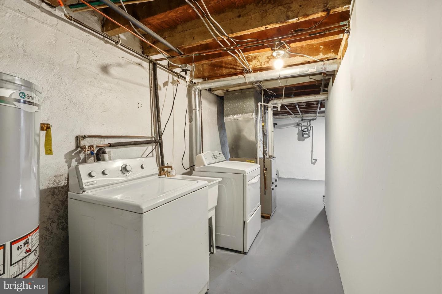 2079 Kennedy Street photo 16