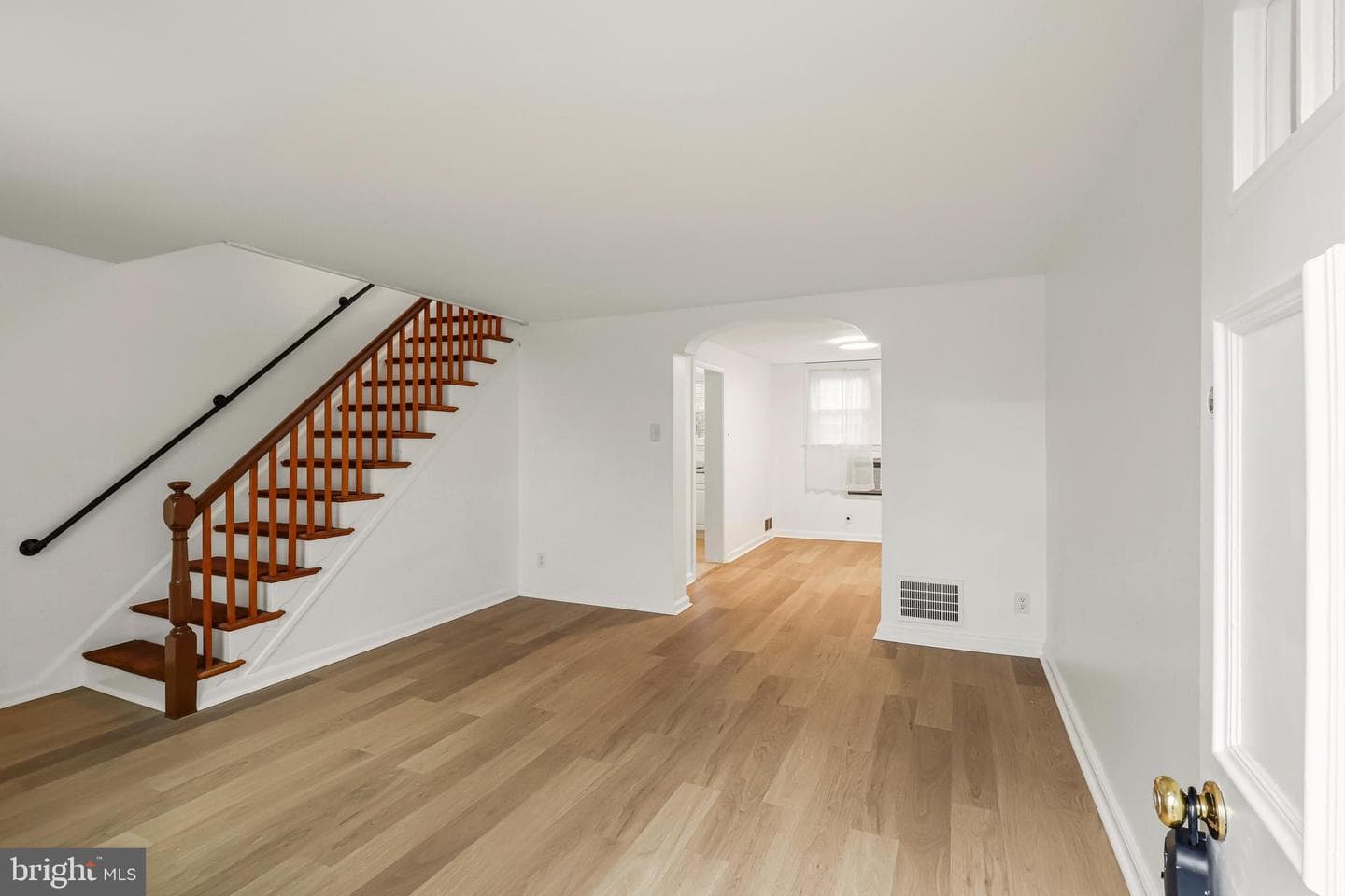 2079 Kennedy Street photo 6