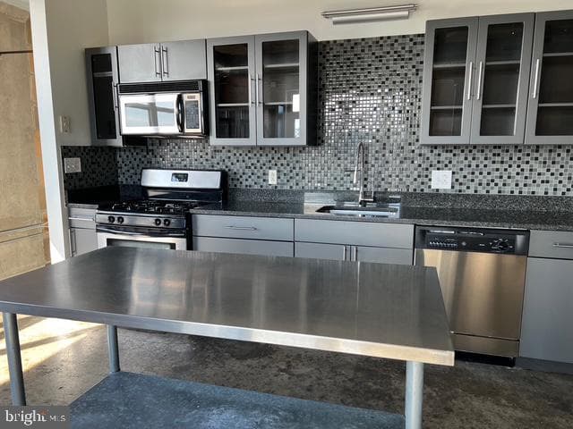 1220 Buttonwood Street #505 photo 7