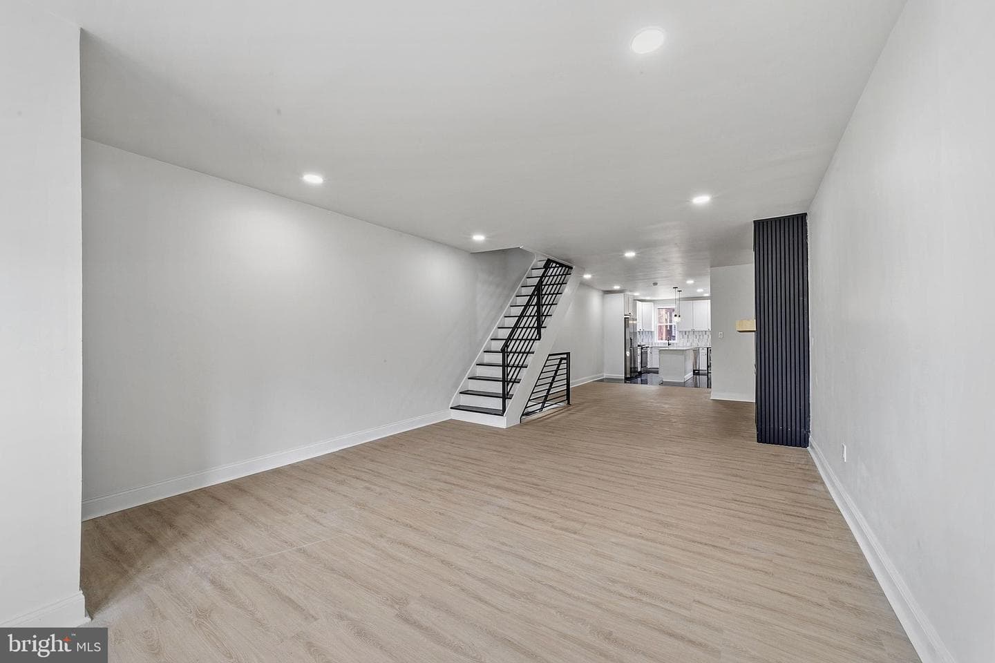 6139 N Franklin Street photo 4