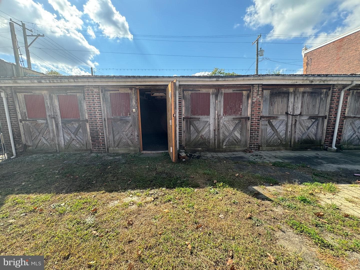203 E Slocum Street #a photo 1