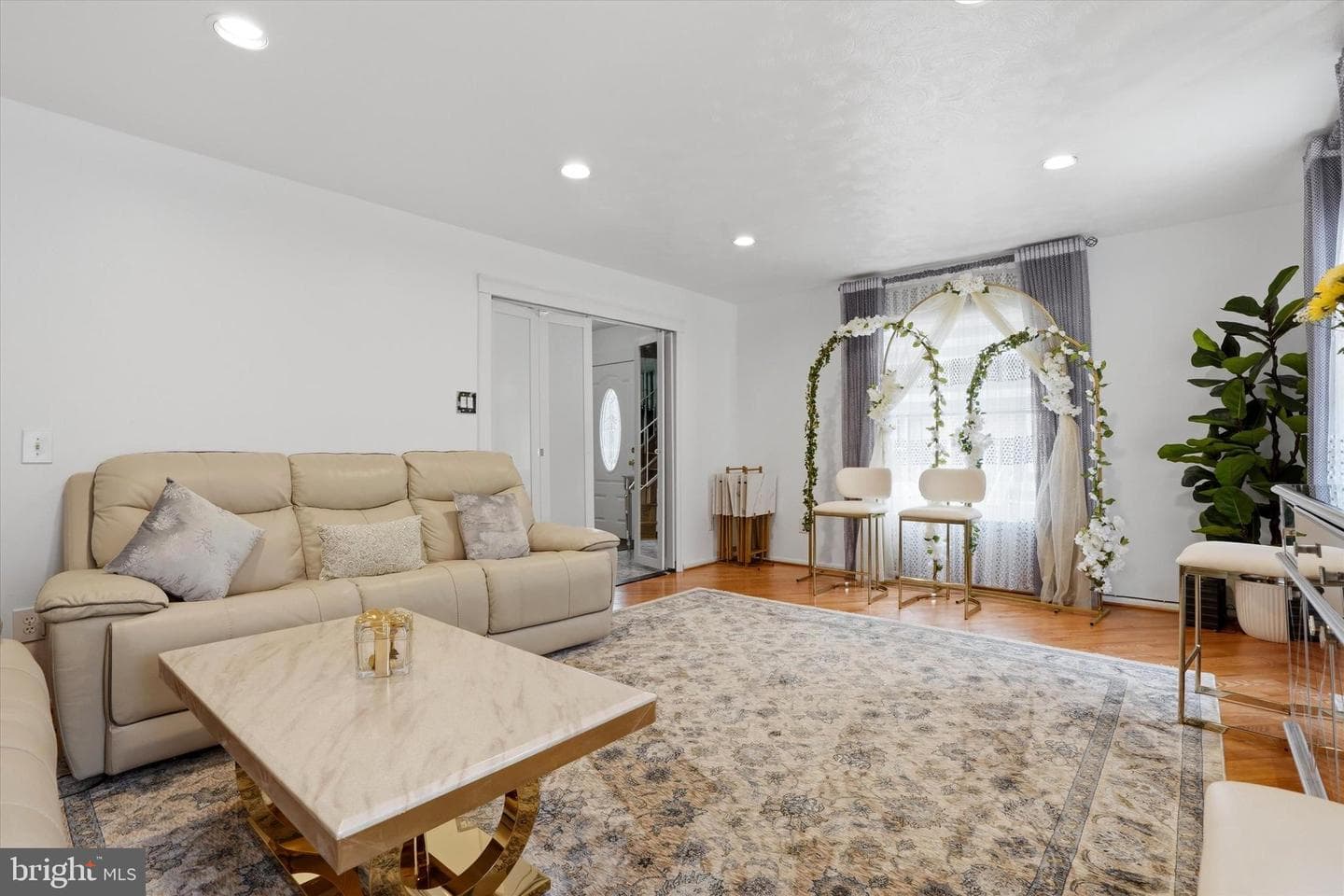 190 Larkspur Street photo 4