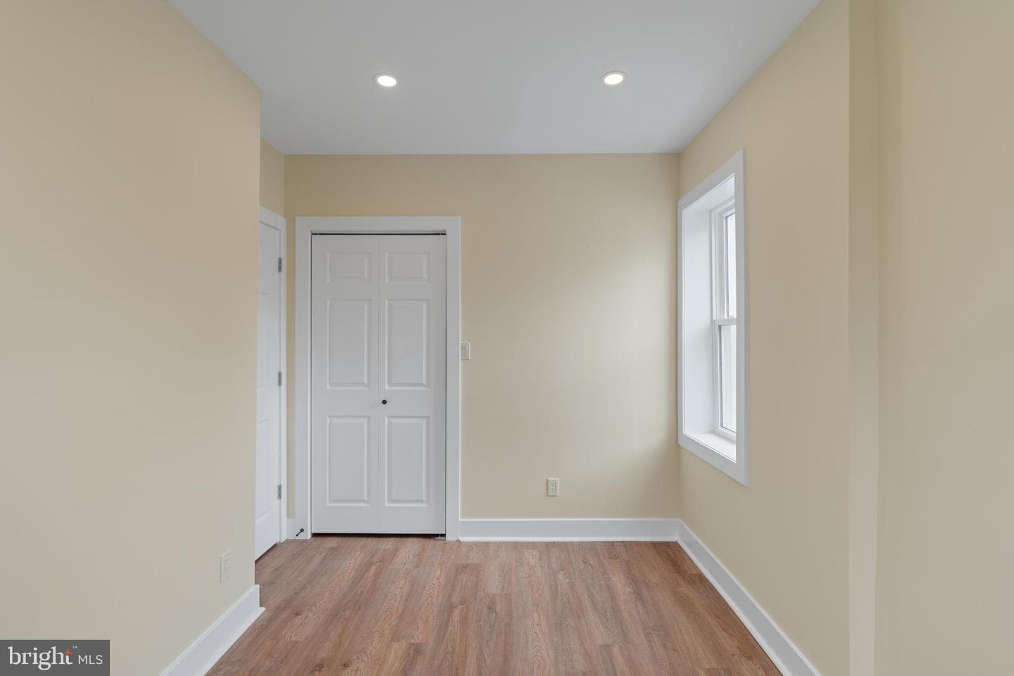 530 Arthur Street photo 27