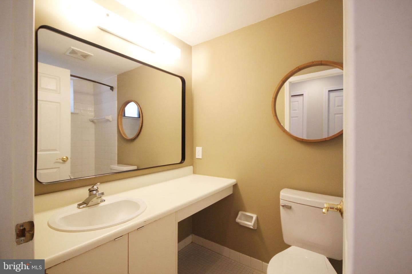 2128 Appletree Street photo 18