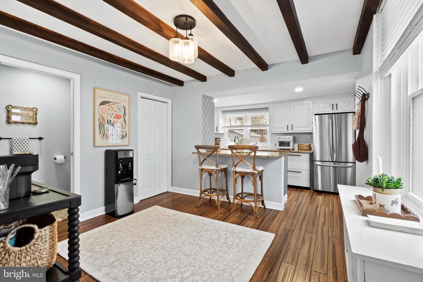 300 Leverington Avenue photo 10