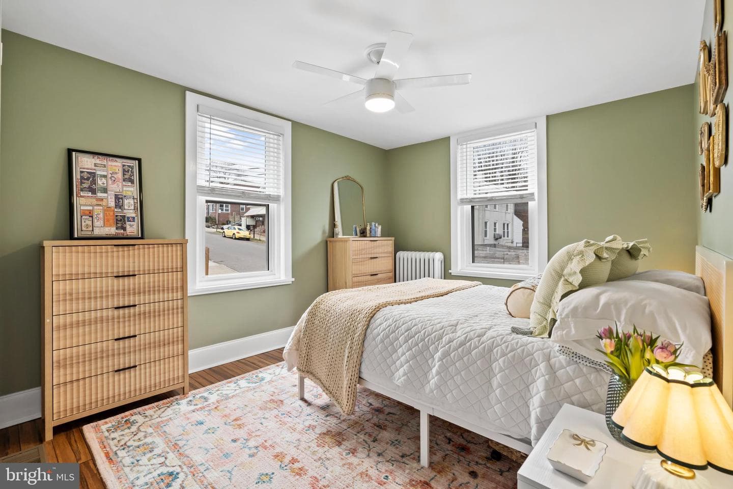 300 Leverington Avenue photo 23