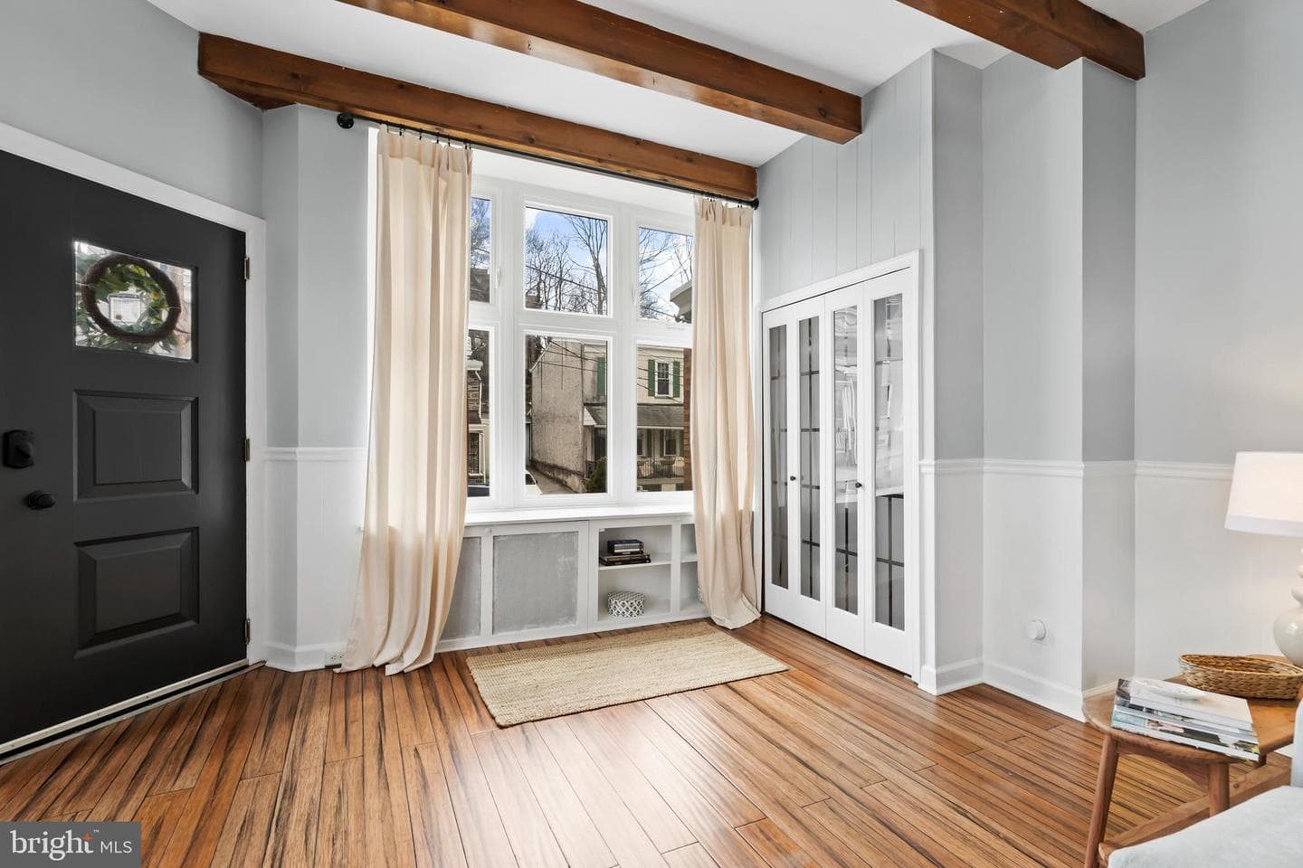 300 Leverington Avenue photo 8