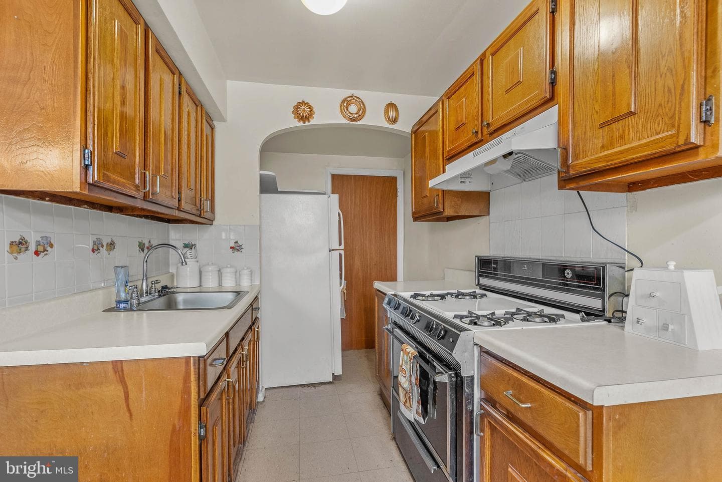1119 E Dorset Street photo 10