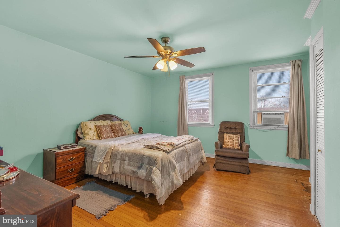 1119 E Dorset Street photo 13