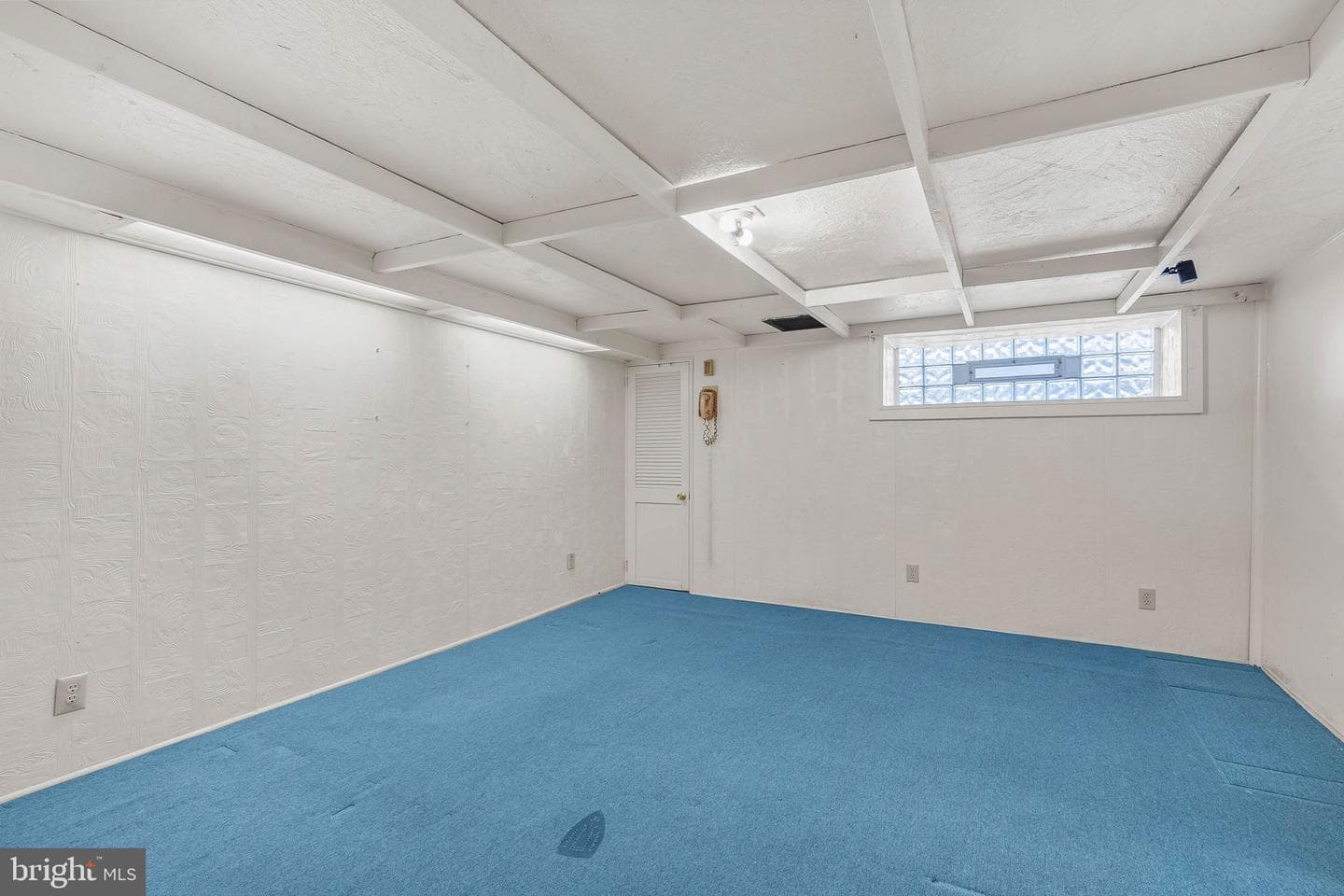 1119 E Dorset Street photo 17