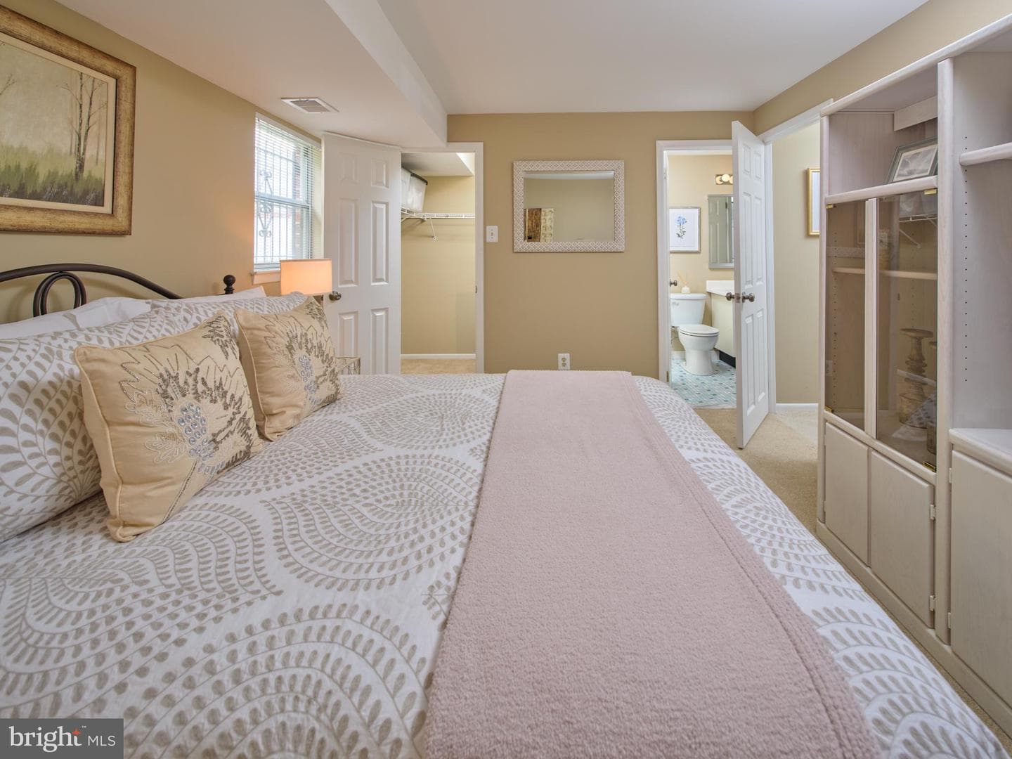 529 Strahle Street photo 11