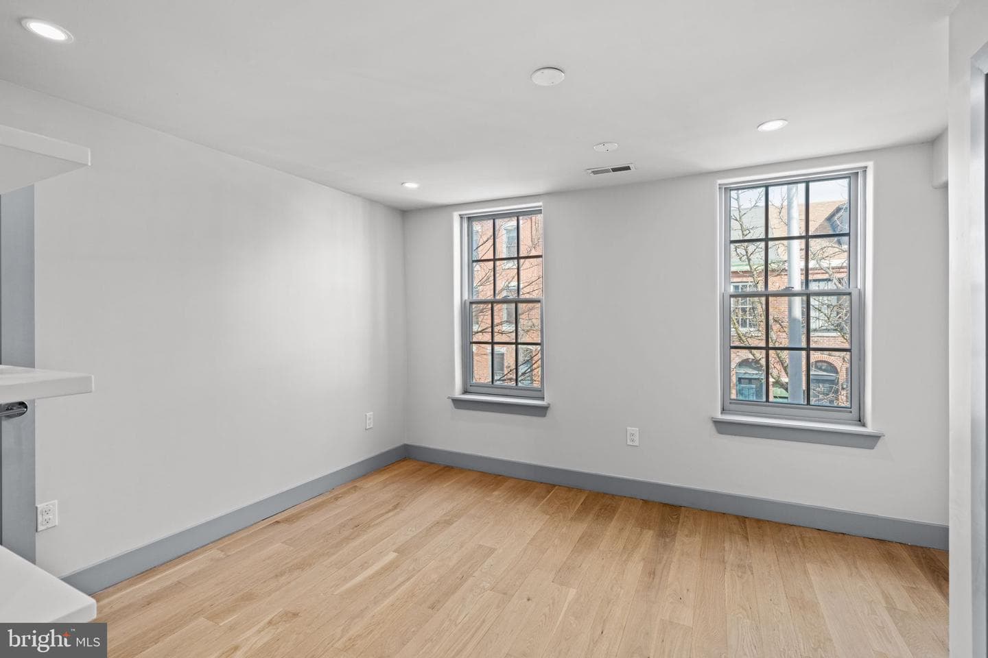 2426 Pine Street photo 20