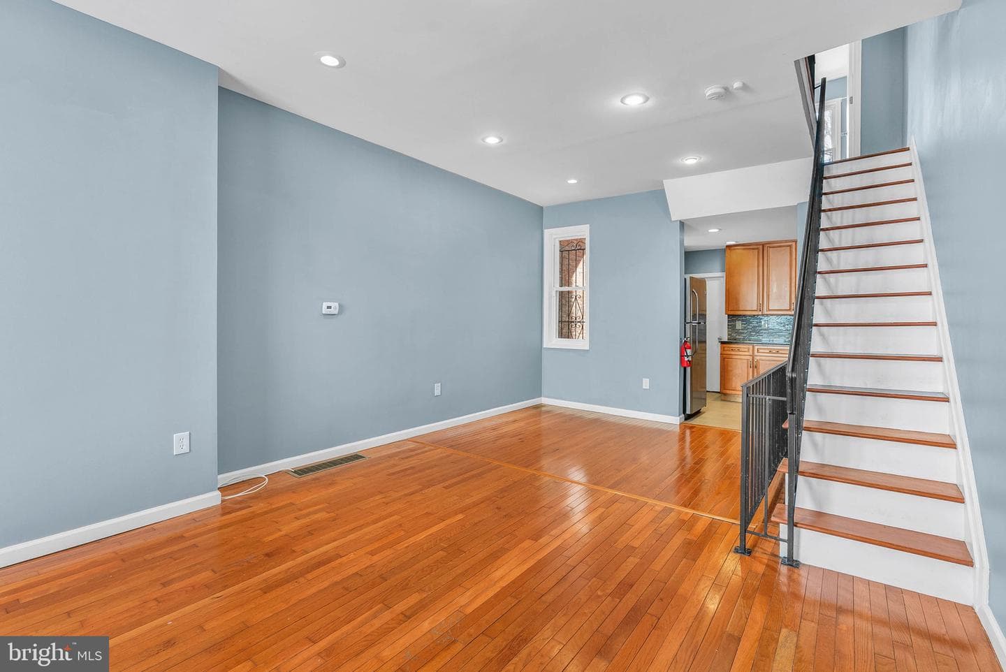1824 W Wilt Street photo 3