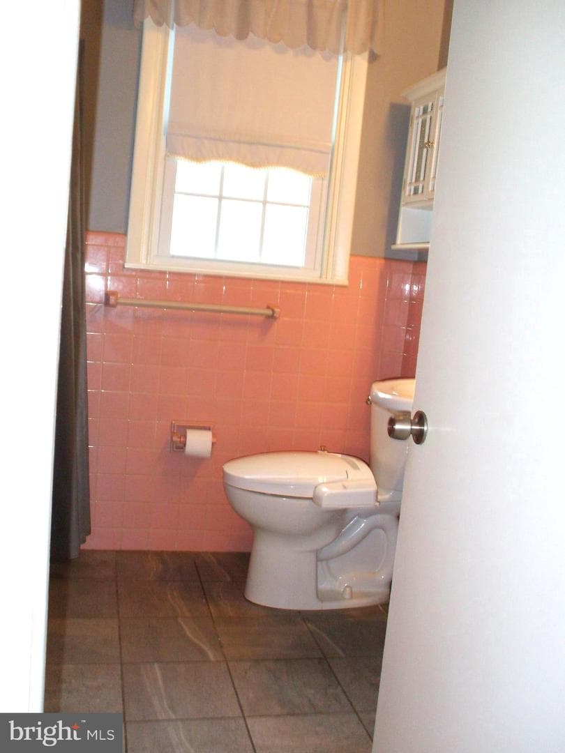 1608 Strahle Street photo 12