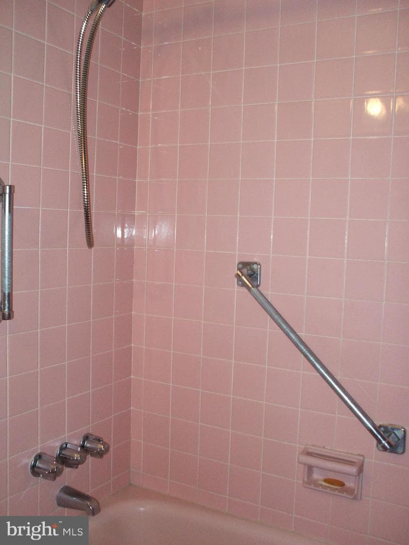 1608 Strahle Street photo 13