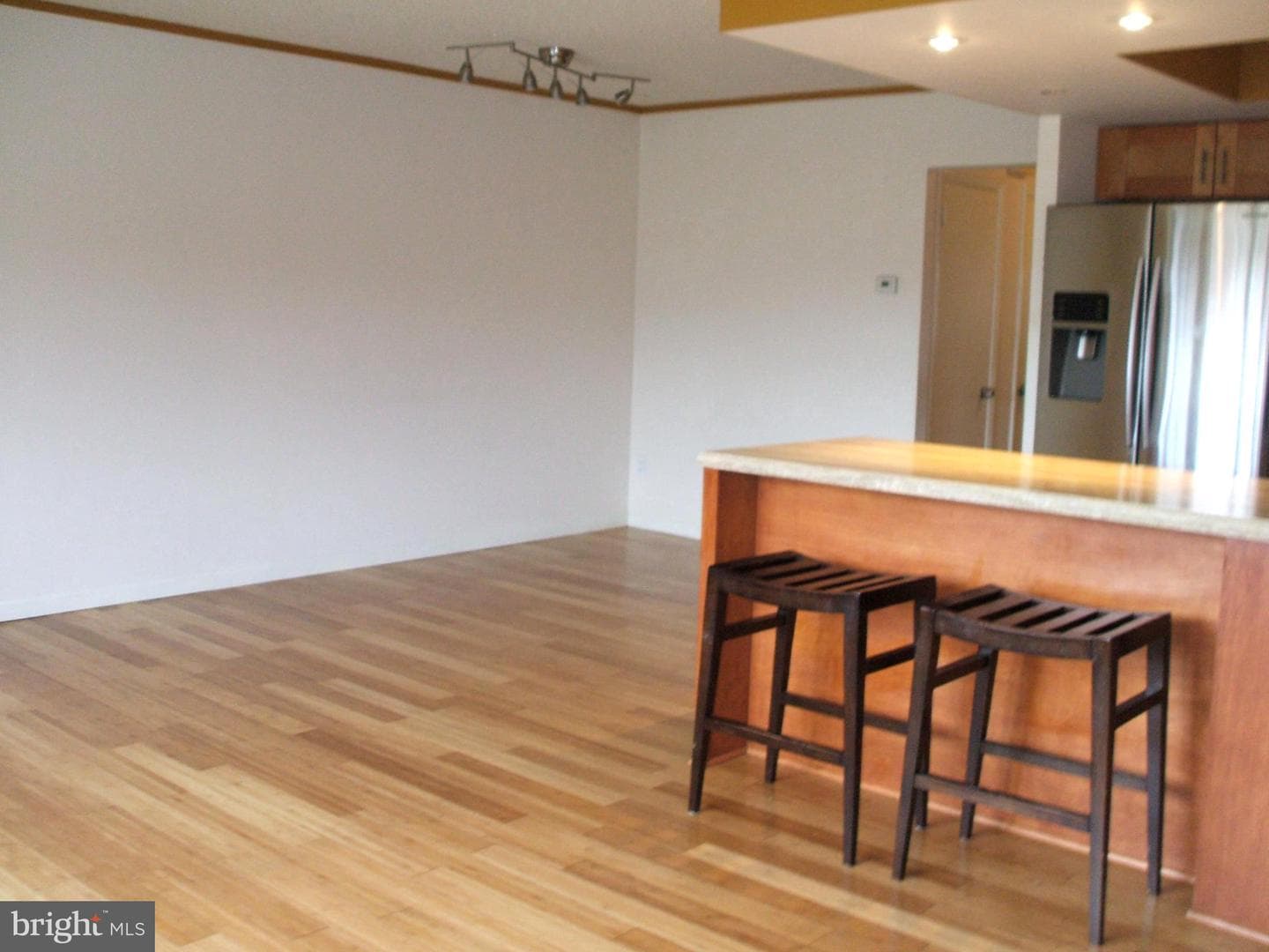 1608 Strahle Street photo 3