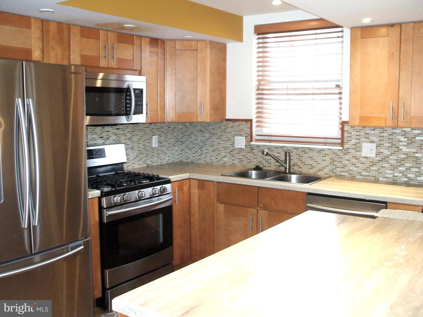 1608 Strahle Street photo 6