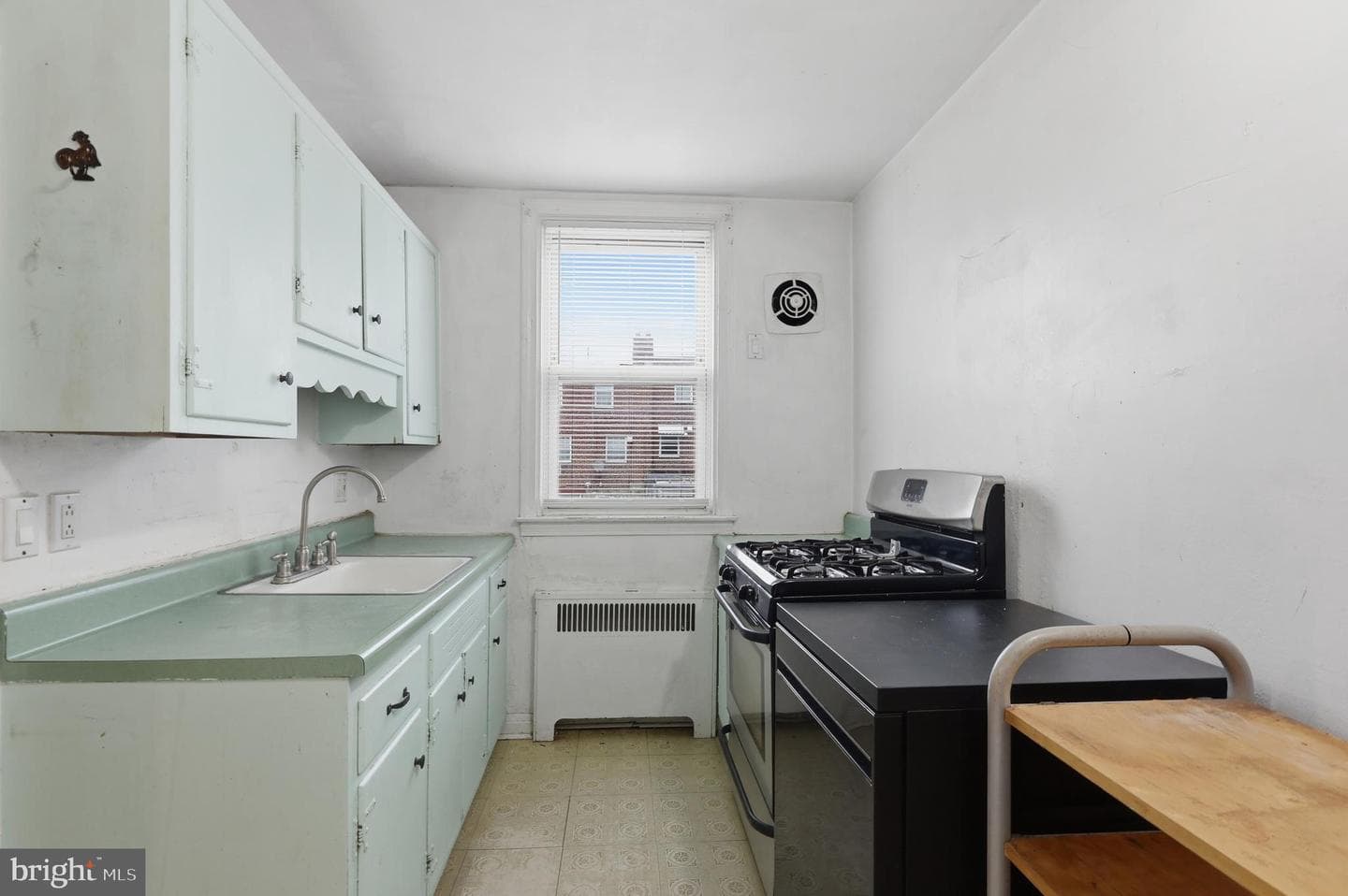 2913 Knorr Street photo 11