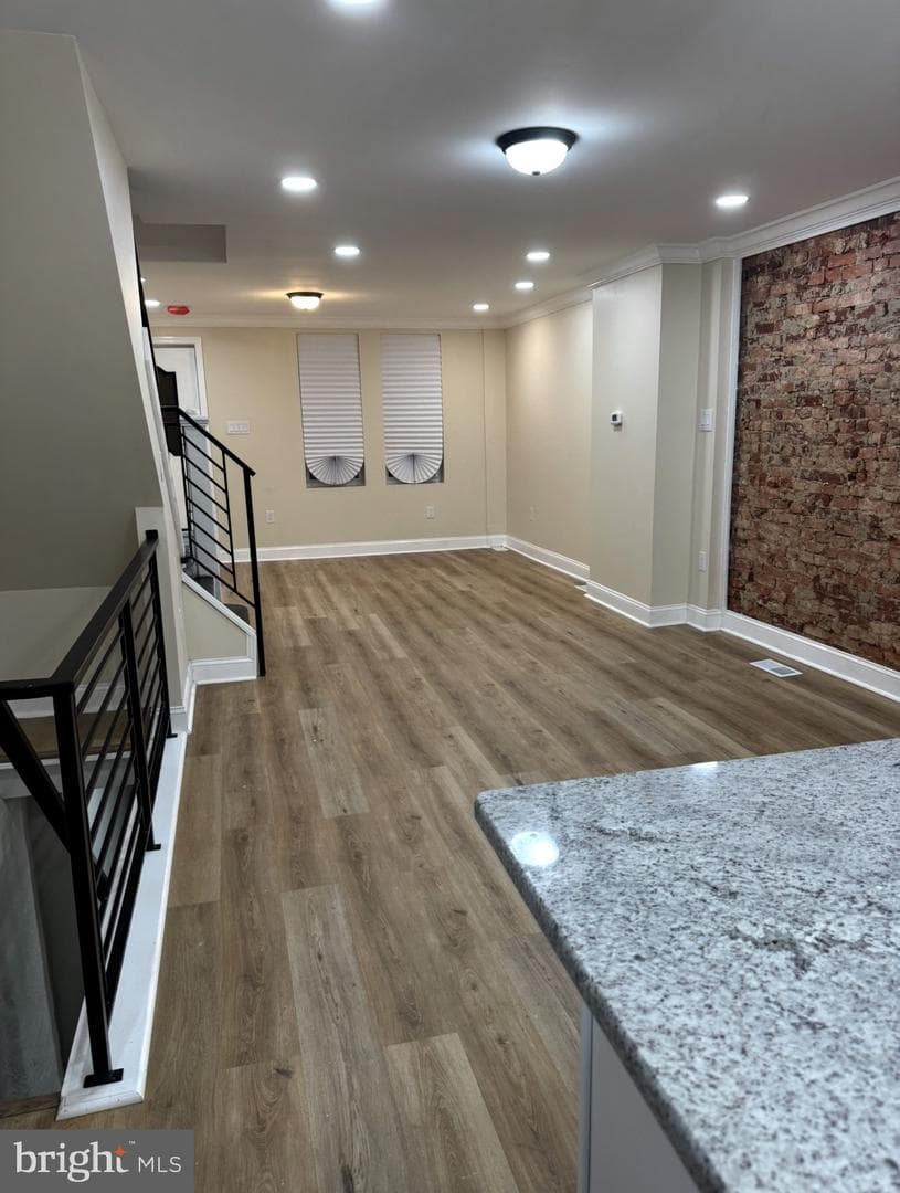 5751 Walton Avenue photo 3