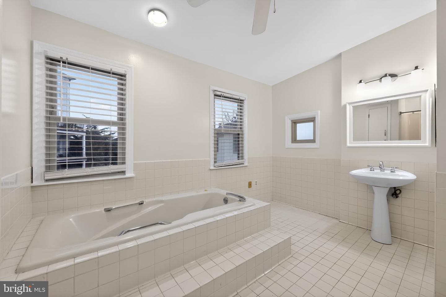2501 Christian Street #403 photo 27