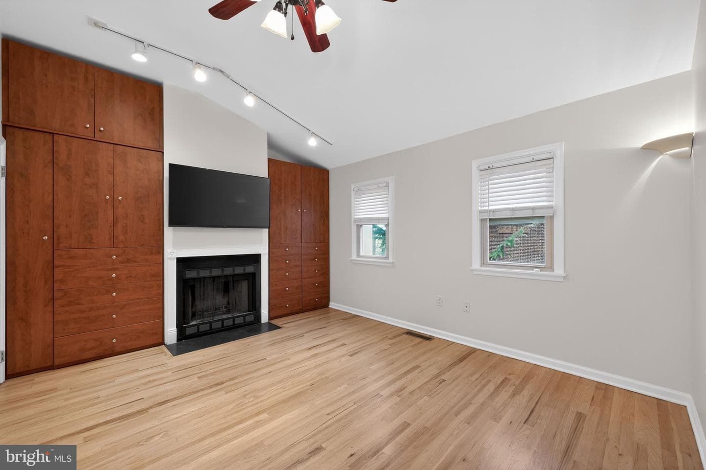 2501 Christian Street #403 photo 32