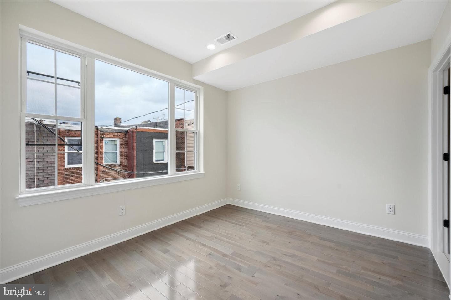 1543 S 31st Street photo 18