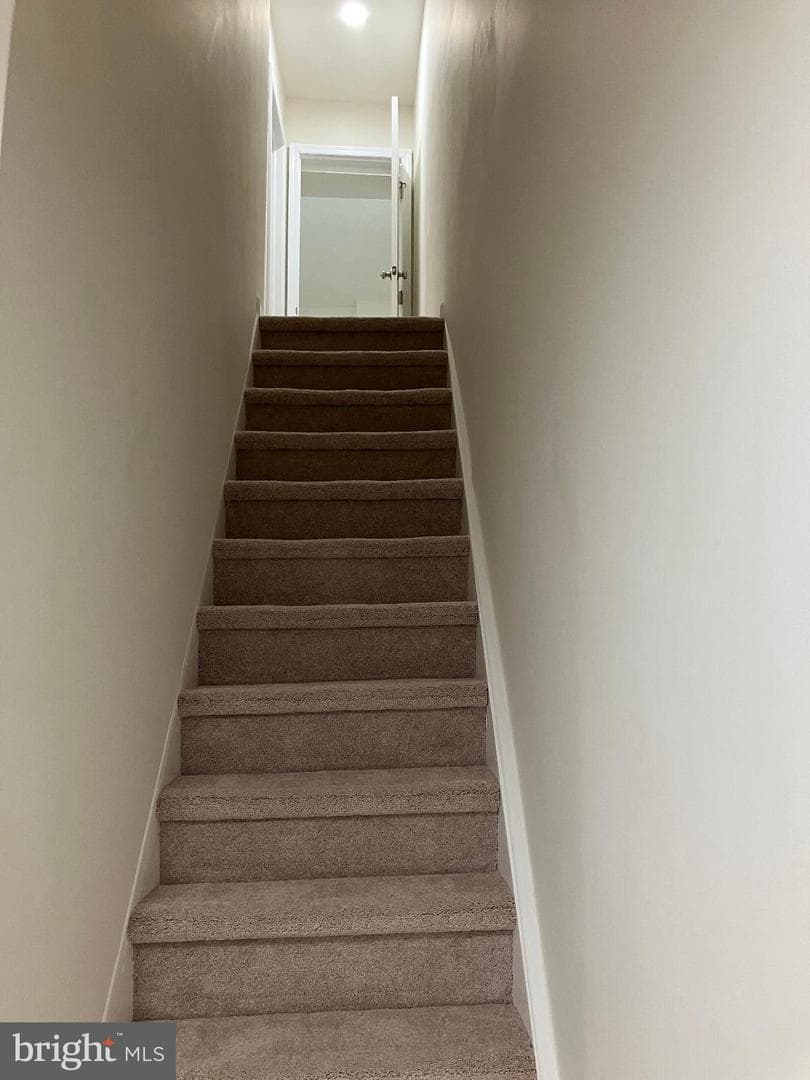 1707 N Croskey Street photo 12