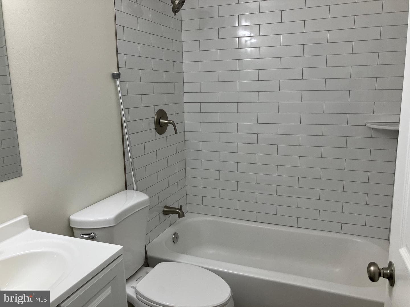 1707 N Croskey Street photo 16