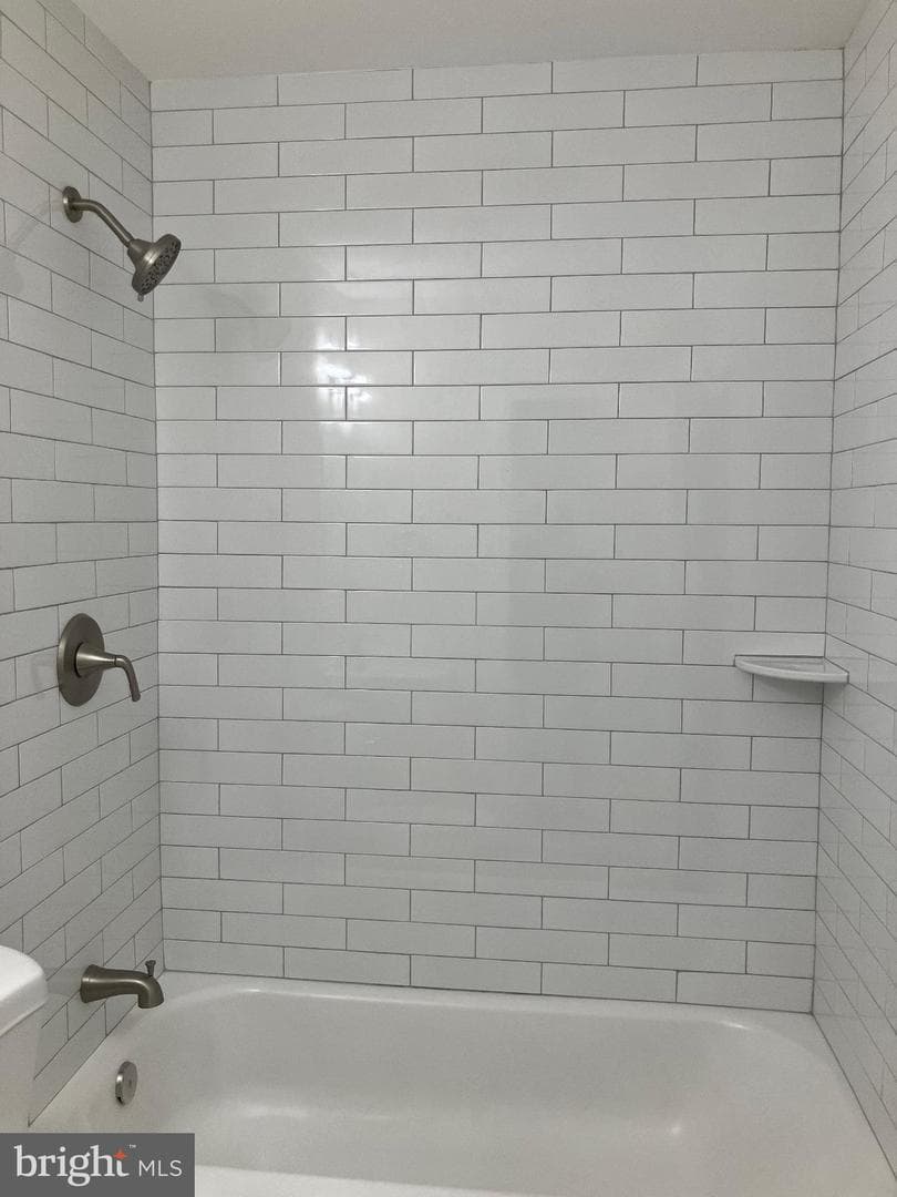 1707 N Croskey Street photo 17