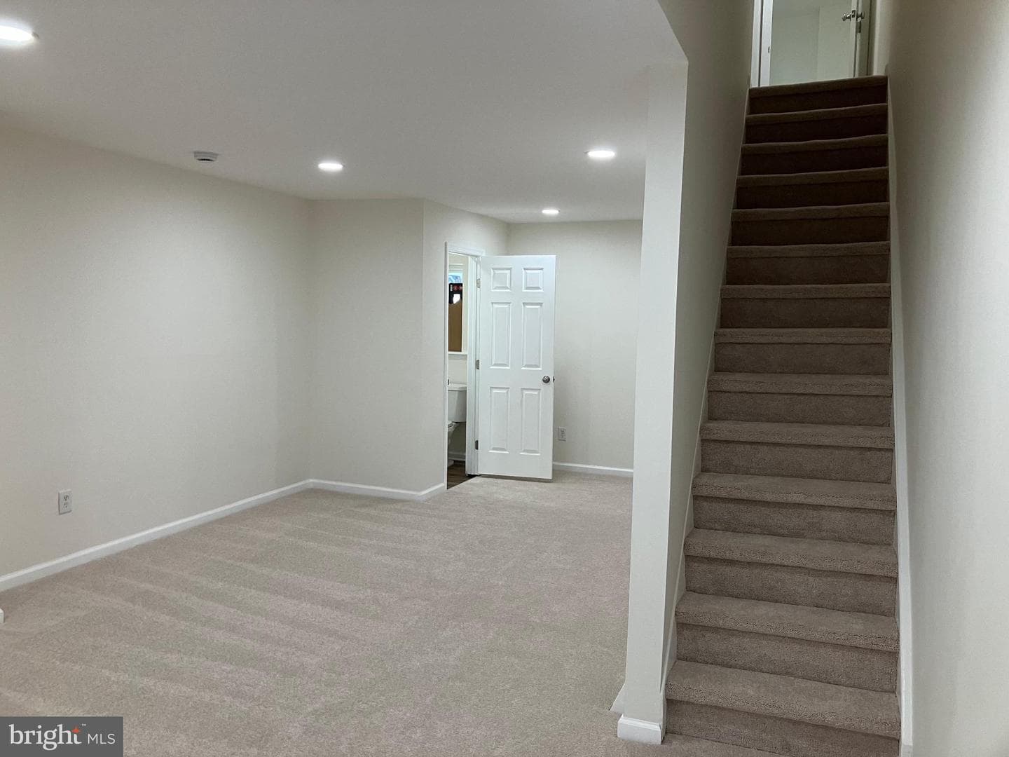1707 N Croskey Street photo 2