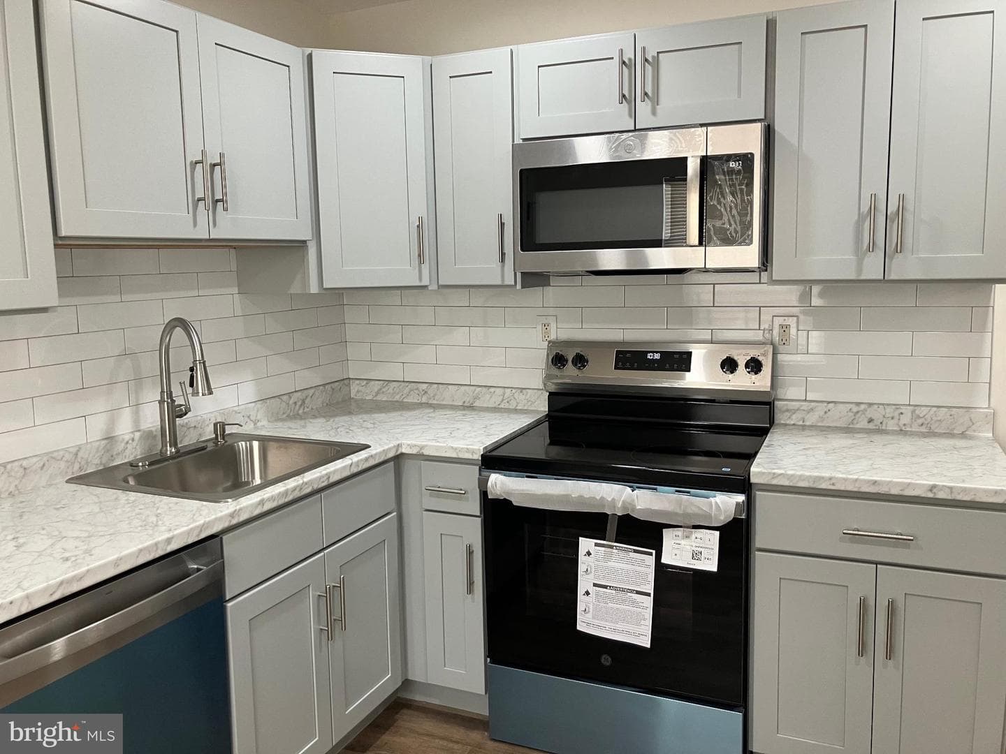 1707 N Croskey Street photo 9