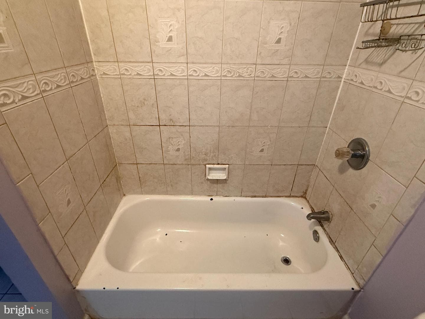2040 N Lambert Street photo 9