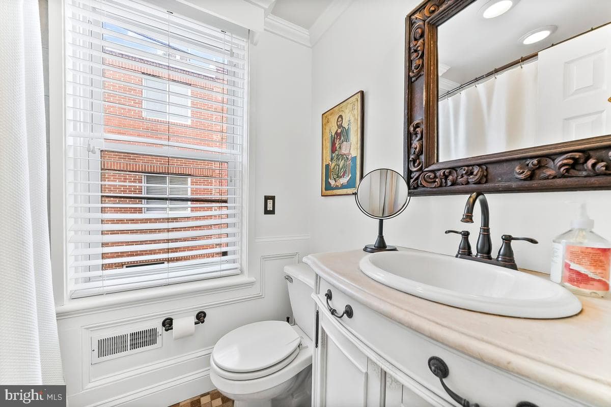1718 Rodman Street photo 13