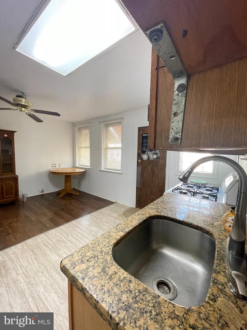 2738 S Sheridan Street photo 10