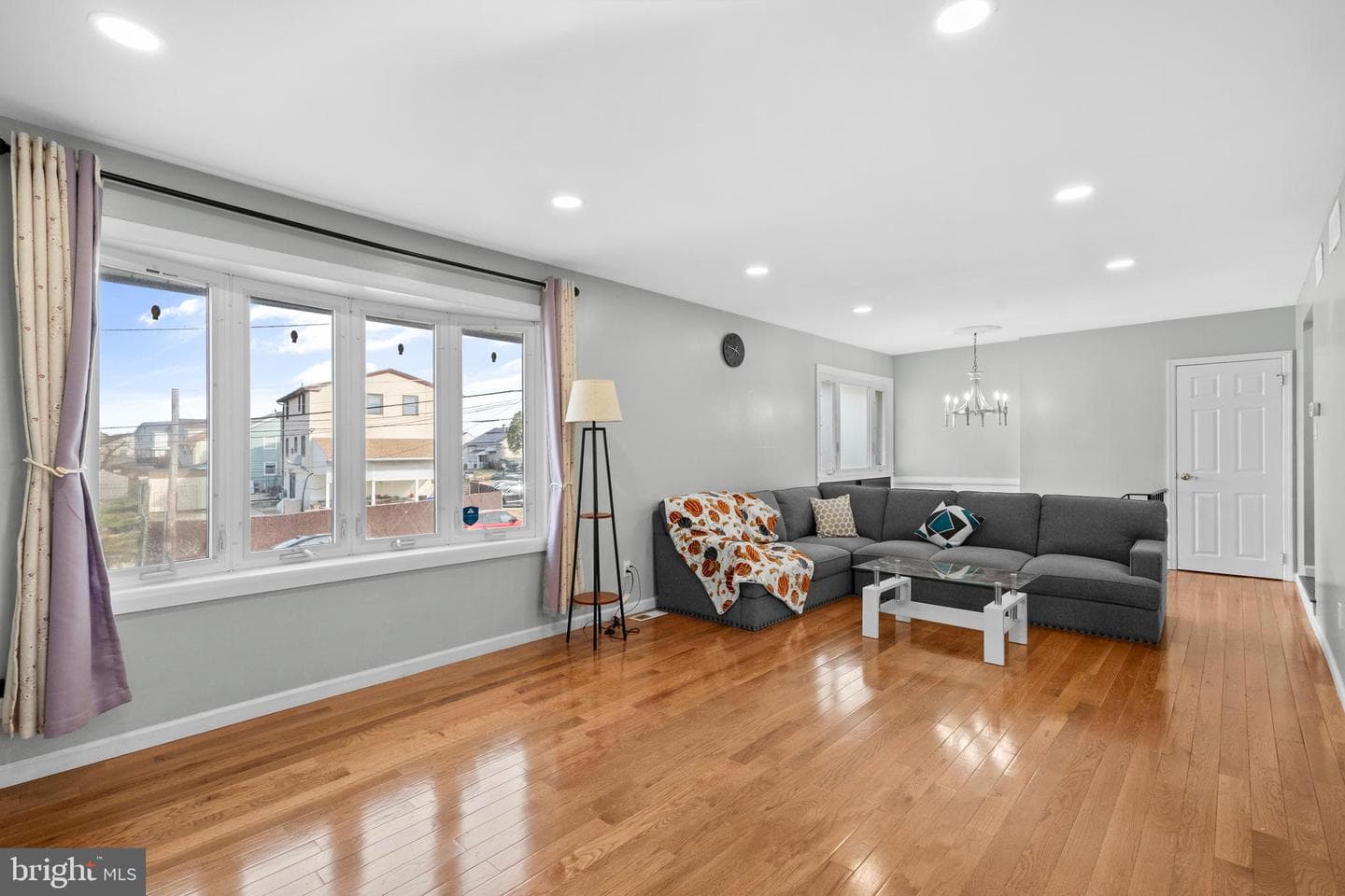 1877 Sanford Street photo 5