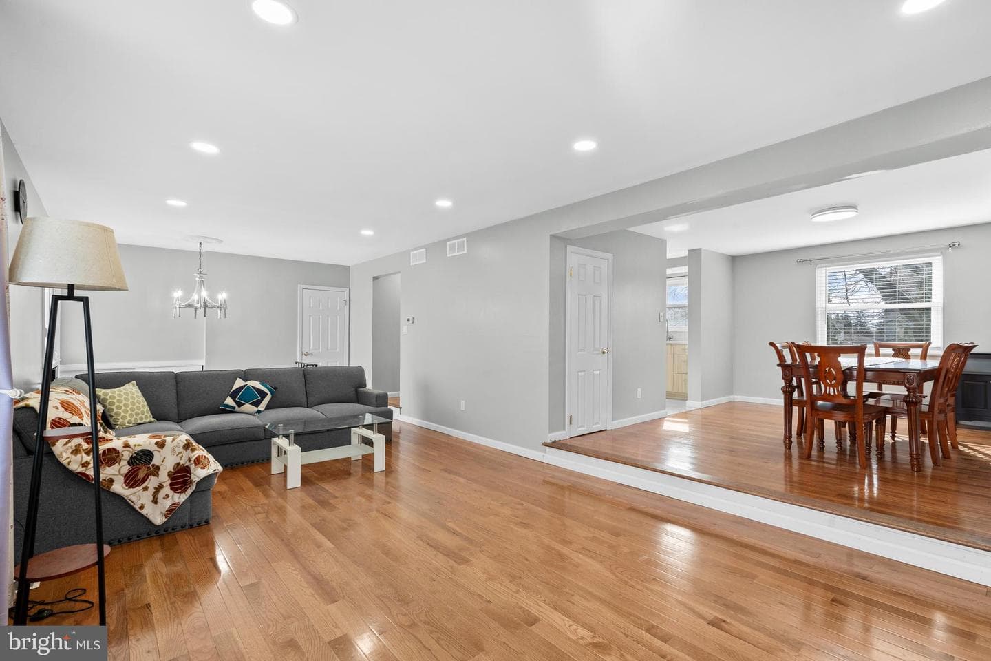1877 Sanford Street photo 6