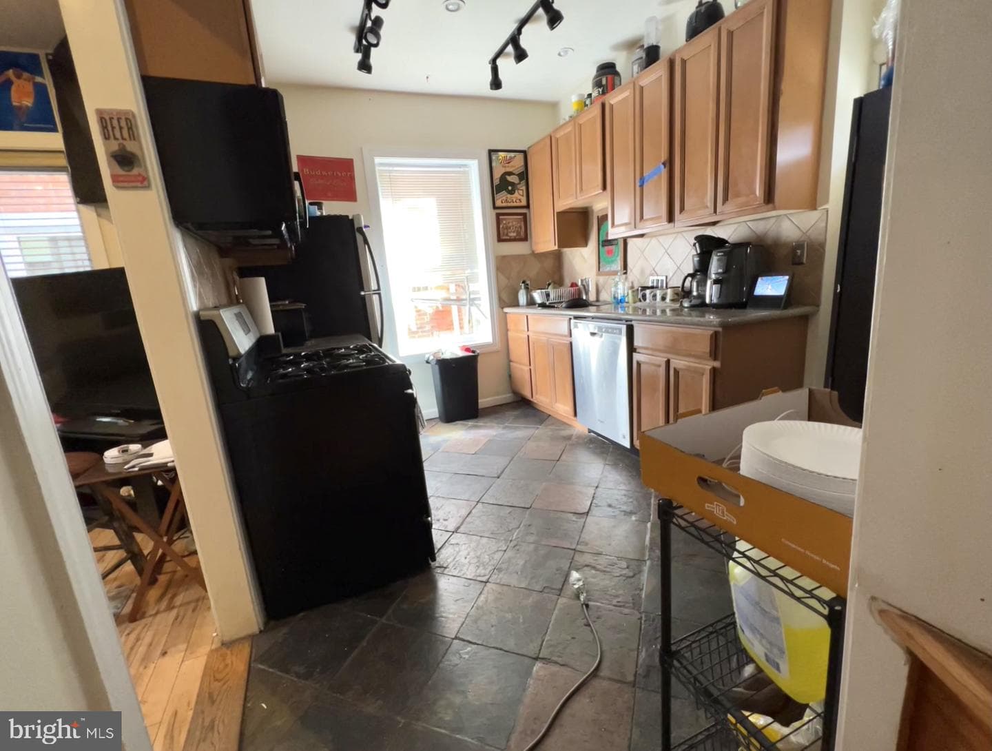 3212 Winter Street photo 4