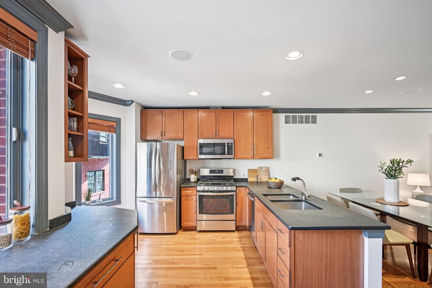 1704 Rodman Street photo 9
