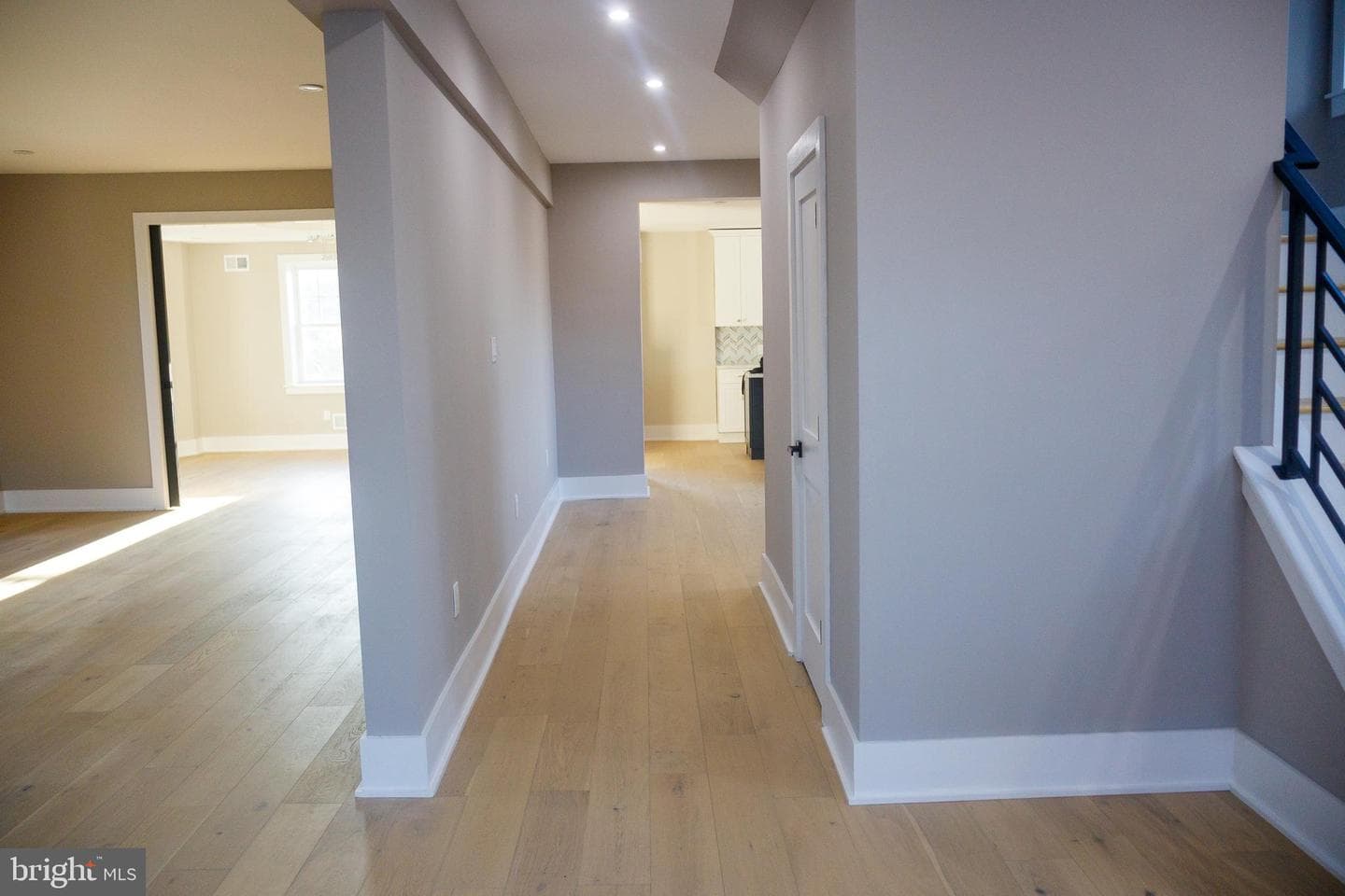 730 Kenilworth Avenue photo 37