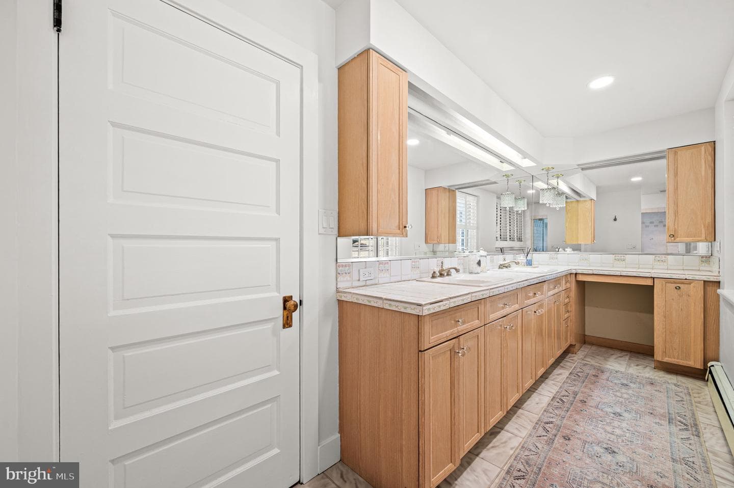 511 W Moreland Avenue photo 23