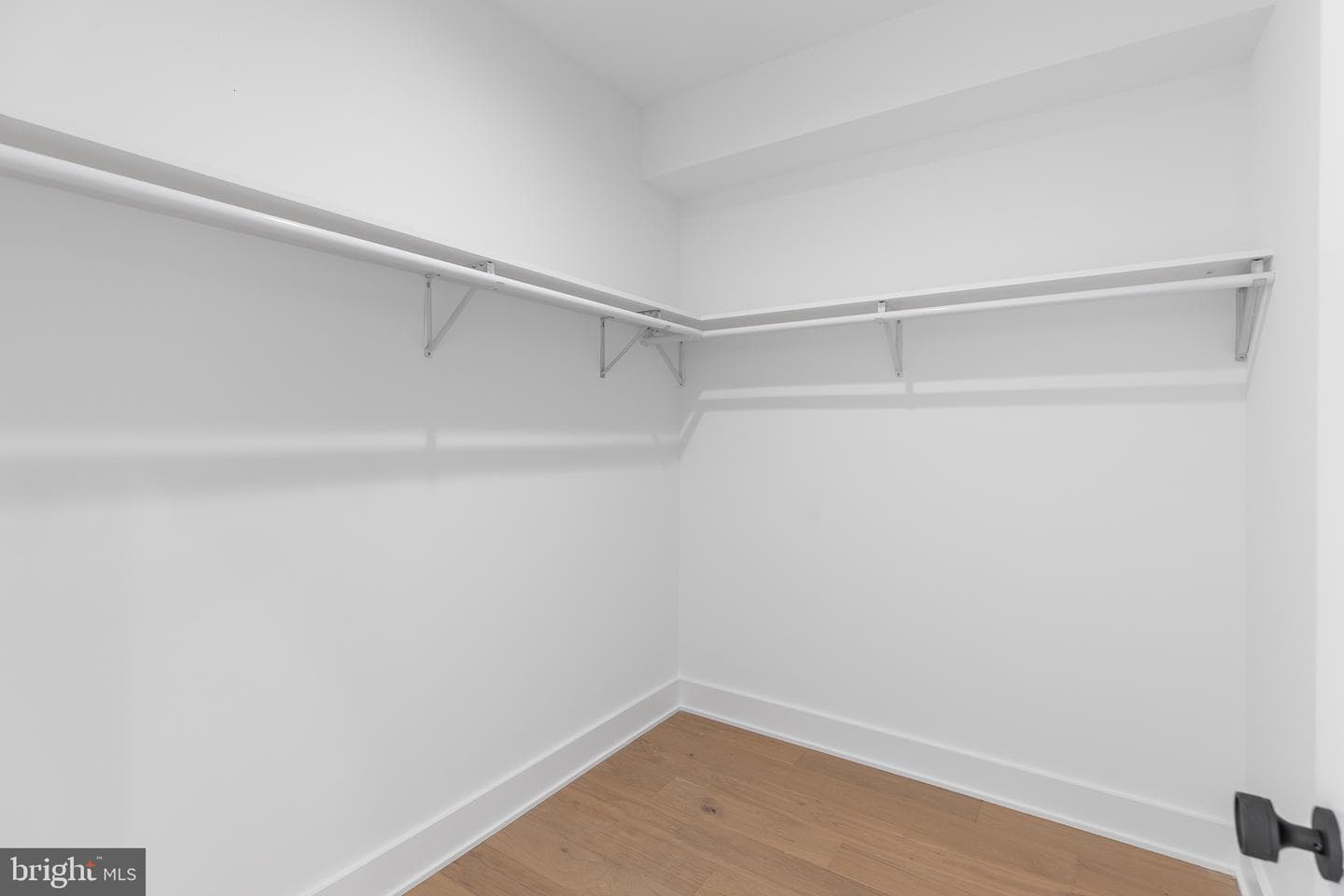 132 W Allen Street photo 29