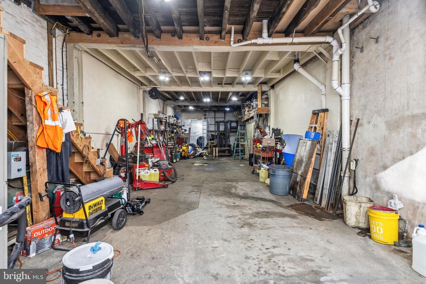 2659 Collins Street photo 1