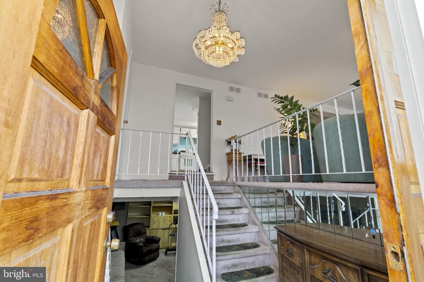 10206 Galahad Road photo 3
